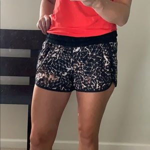 Lululemon size 8 tracker shorts